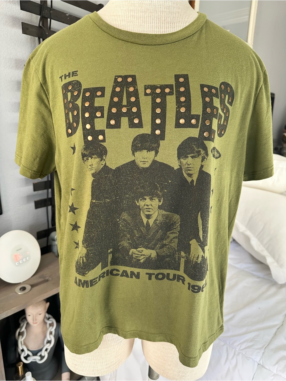 Love Tribe Olive Green Beatles Graphic Short Sleeve Tee, size large - Picture 5 of 10